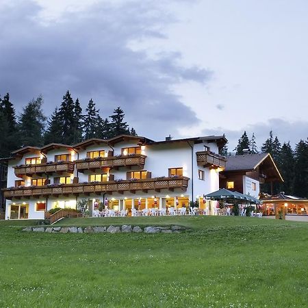 Familienhotel Moos-Alm لينز المظهر الخارجي الصورة