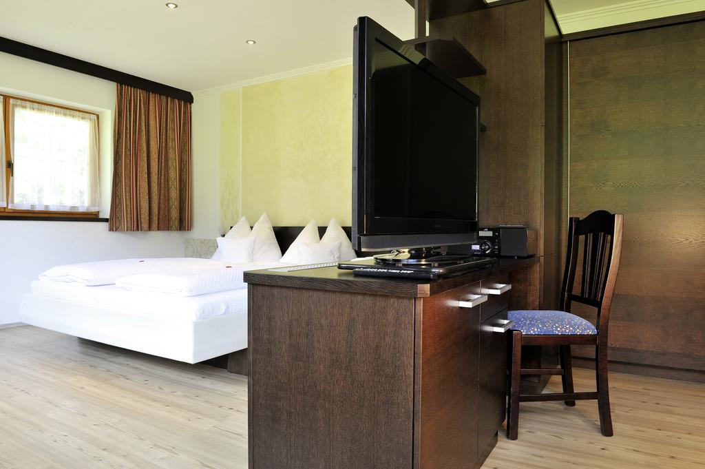 Familienhotel Moos-Alm لينز الغرفة الصورة