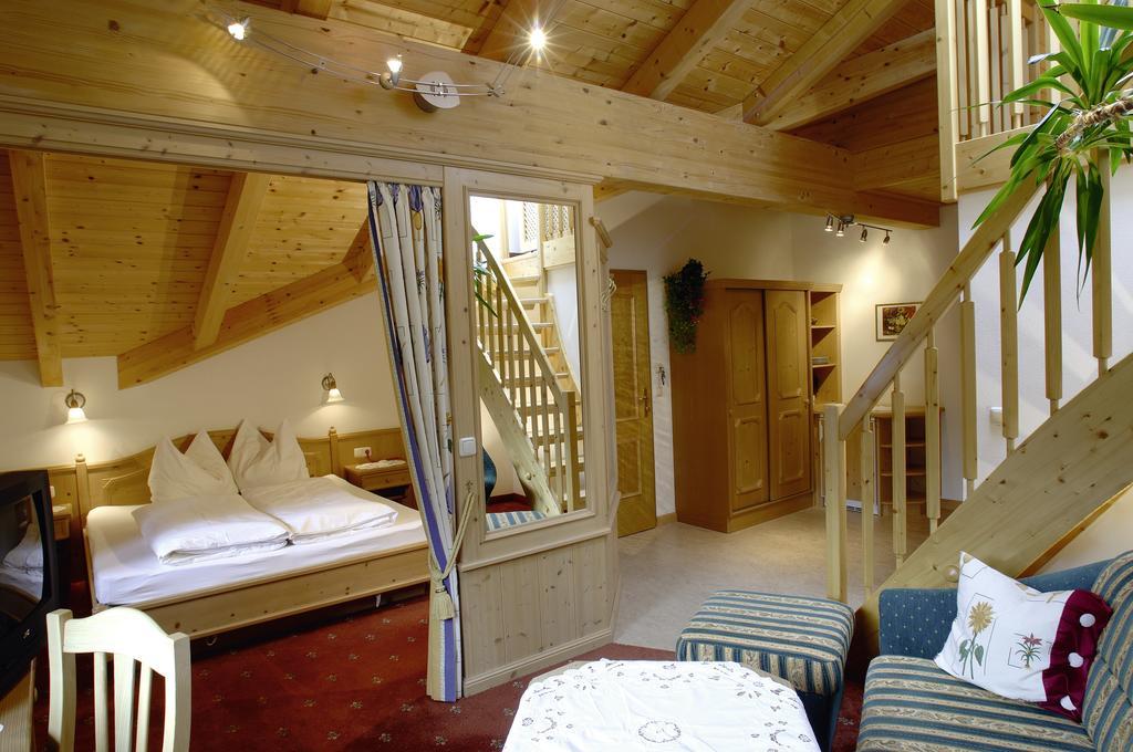 Familienhotel Moos-Alm لينز الغرفة الصورة